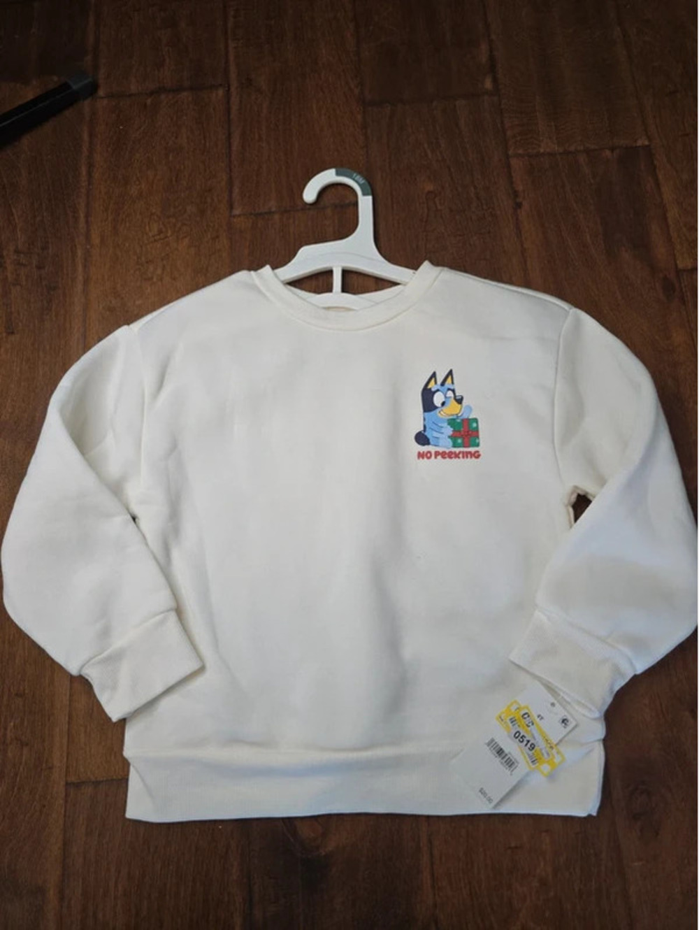 4t brand new bluey from disney christmas sweatshirt, item 519G6